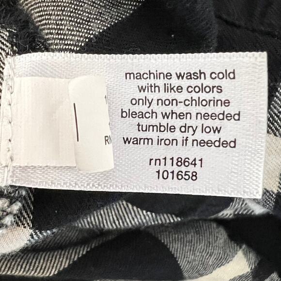 Lane Bryant Womens Flannel Shirt Size 18/20 Black White Plaid Button Up - Picture 6 of 6